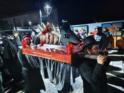 Llantos en Coyanza por el final de la fiesta de Carnaval.