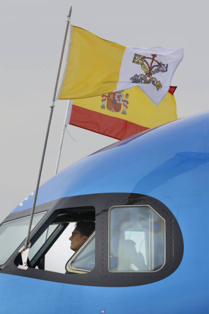 La histórica visita del papa León XIV a España, en fotos