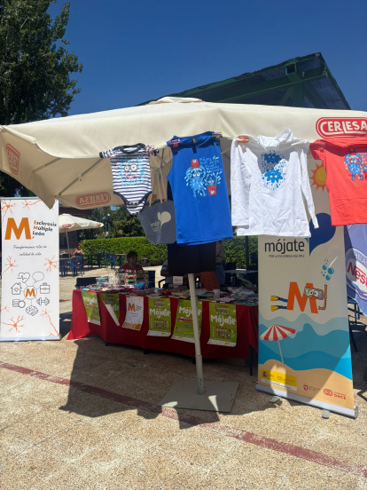 Objetos que vendieron para colaborar en la financiación de servicios.