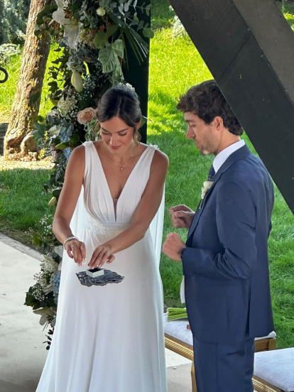 La boda combinó fiesta, homenaje estelar y divulgación científica con la felicidad del matrimonio.
