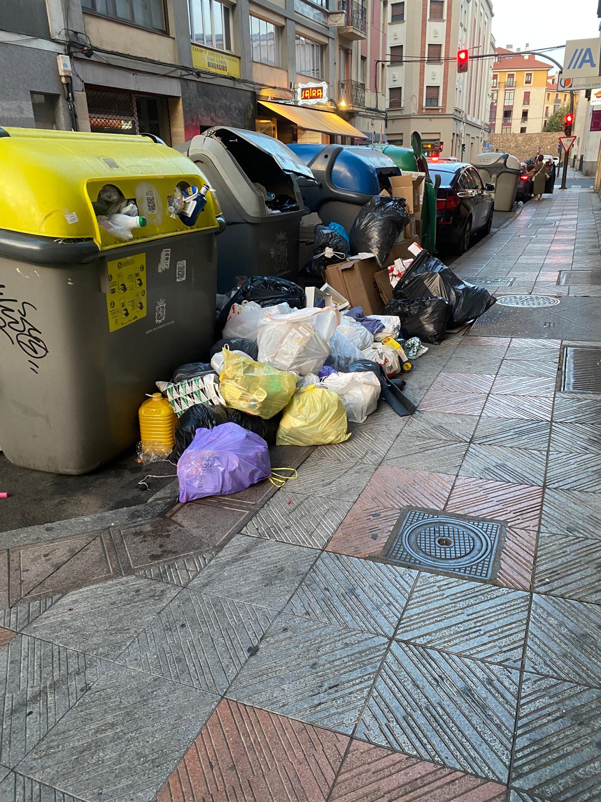 El alcalde de León claudica y empieza a devolver la tasa de basura de 2025